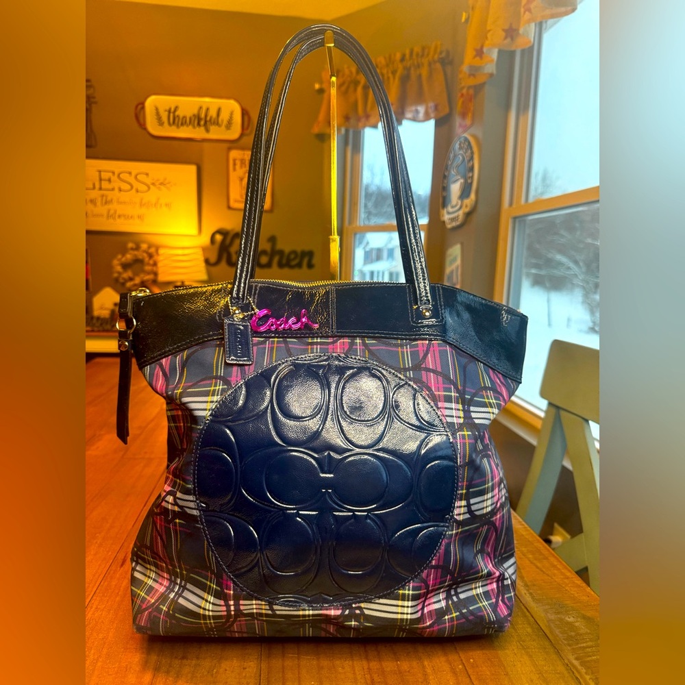 Coach Laura Signature Blue Plaid Multicolor
Tartan Canvas Leather Tote Bag